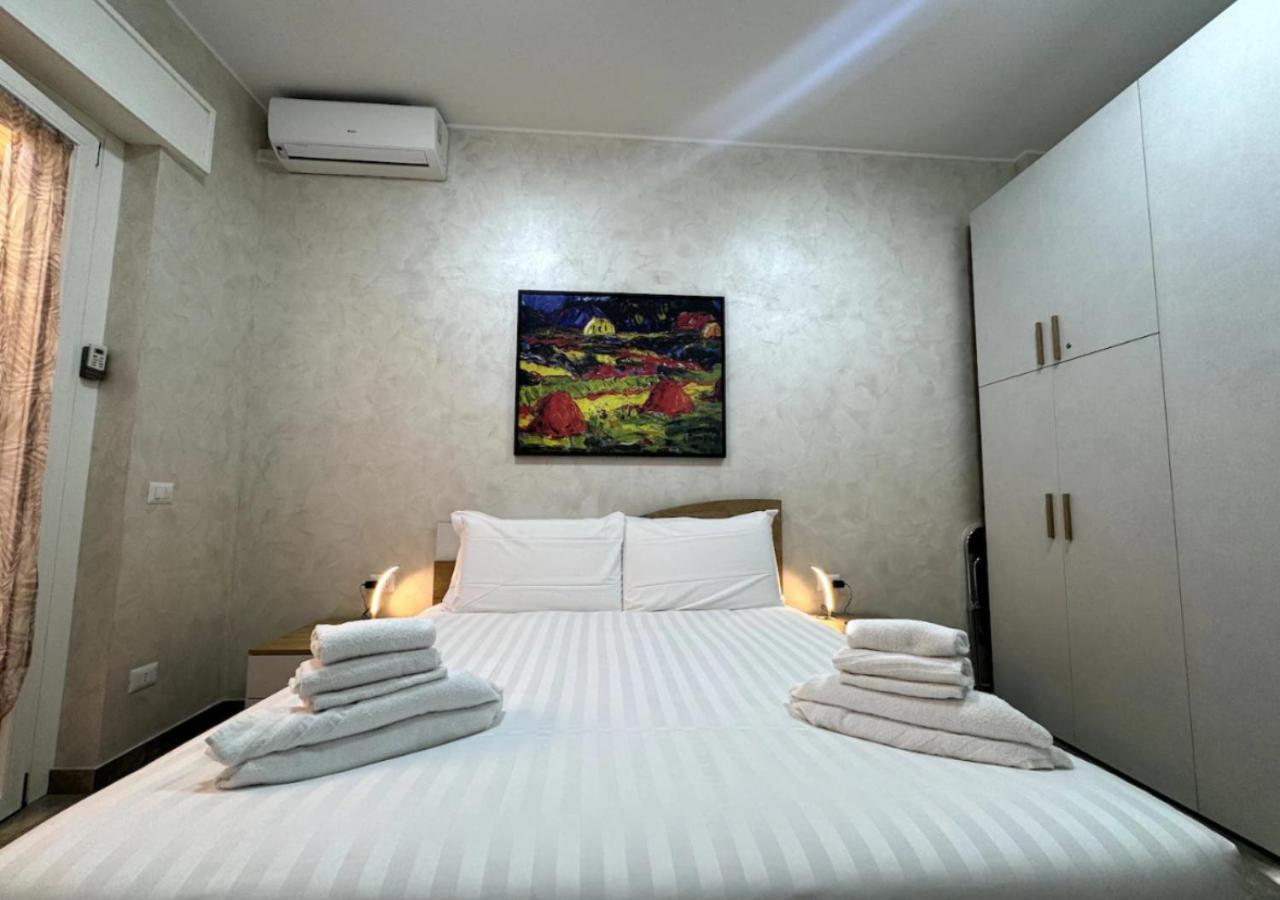 La Palmetta - Vicino Metro A Apartment Рим Екстериор снимка