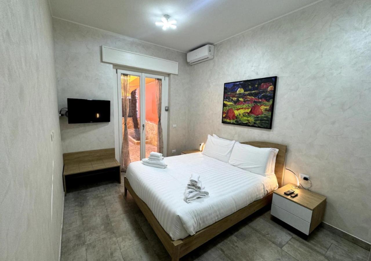 La Palmetta - Vicino Metro A Apartment Рим Екстериор снимка